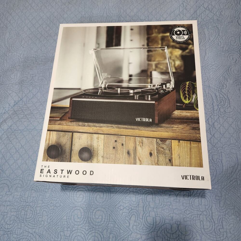 NEW Victrola The Eastwood Signature Record Player